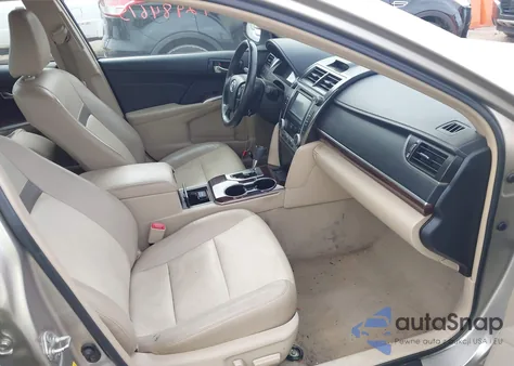 2013 Toyota Camry Xle z USA, uszkodzony, nr VIN 4T1BF1FKXDU683034